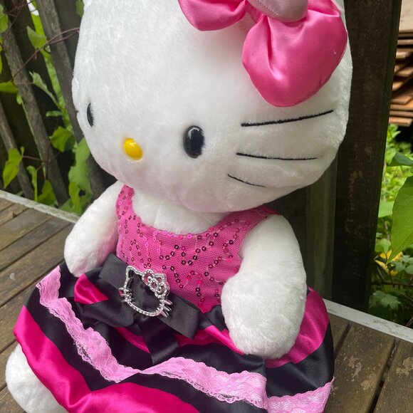 Hello Kitty Build a Bear Plush With Bow and Dress - Picture 3 of 8